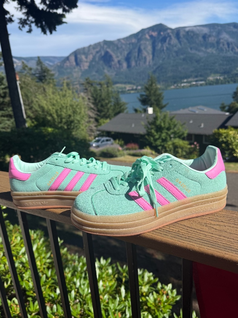 GUC Adidas Gazelle Bold Women's Shoes Size 11.5 Pulse Mint/Screaming Pink/Gum